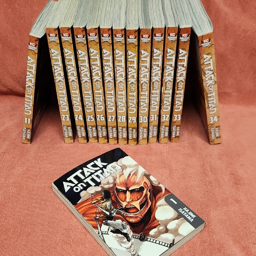 Attack on Titan Manga Set V1, 11, 23-34 plus additional items